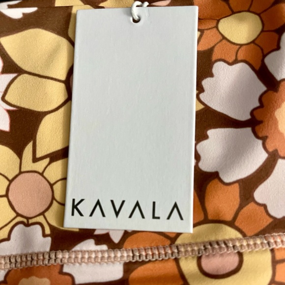 NWT: Kavala Collective Flower Power Bike Shorts - size M - Picture 3 of 4